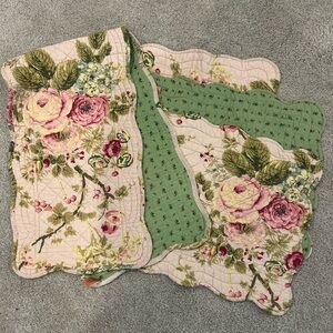 Floral Quilted Table Runner and 3 Placemats with Green Accents. Reversible.